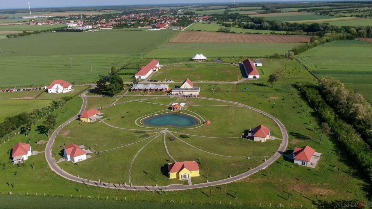 Chalets Franciska Major, Pro Village Sopronkovesd Exteriér fotografie